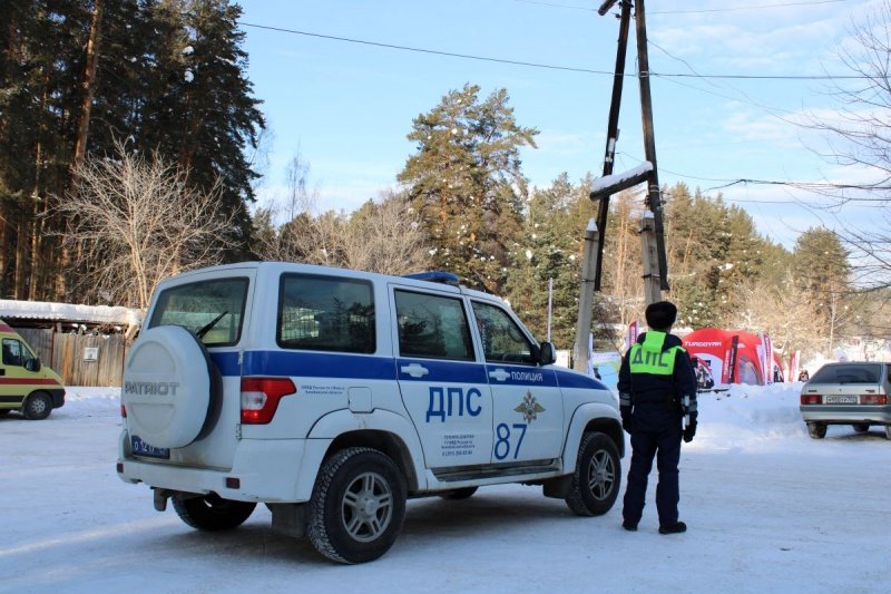 Миасские полицейские обеспечили охрану общественного порядка при проведении забега по льду озера Тургояк